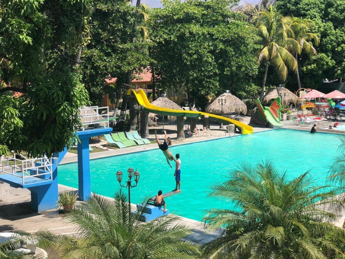 Hotel Pasabien Huite 外观 照片